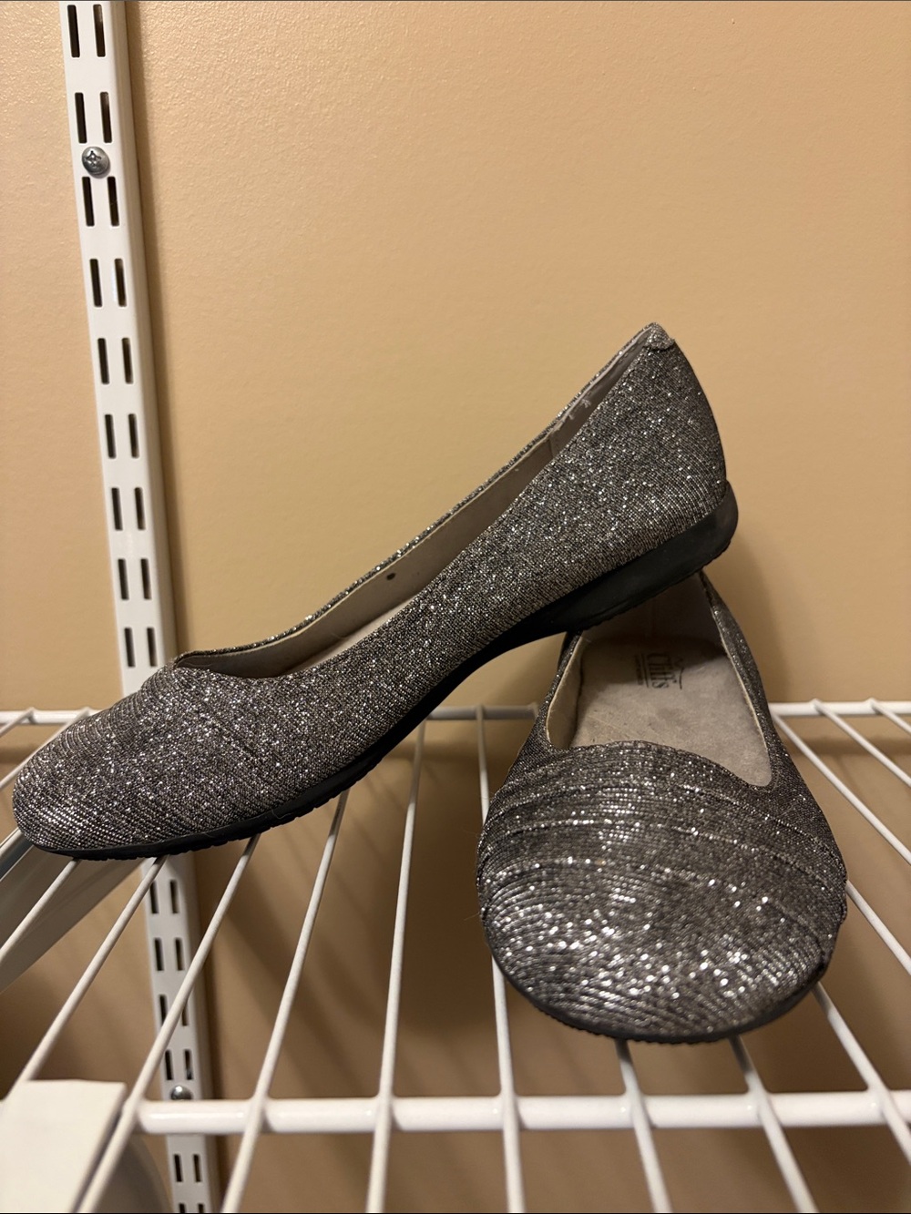 Cliffs by WHITE MOUNTAIN Glitter Silver Ballet Flats